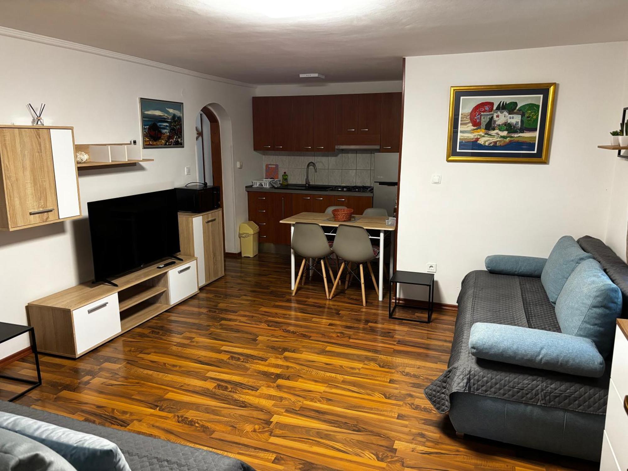 Rozi Apartment