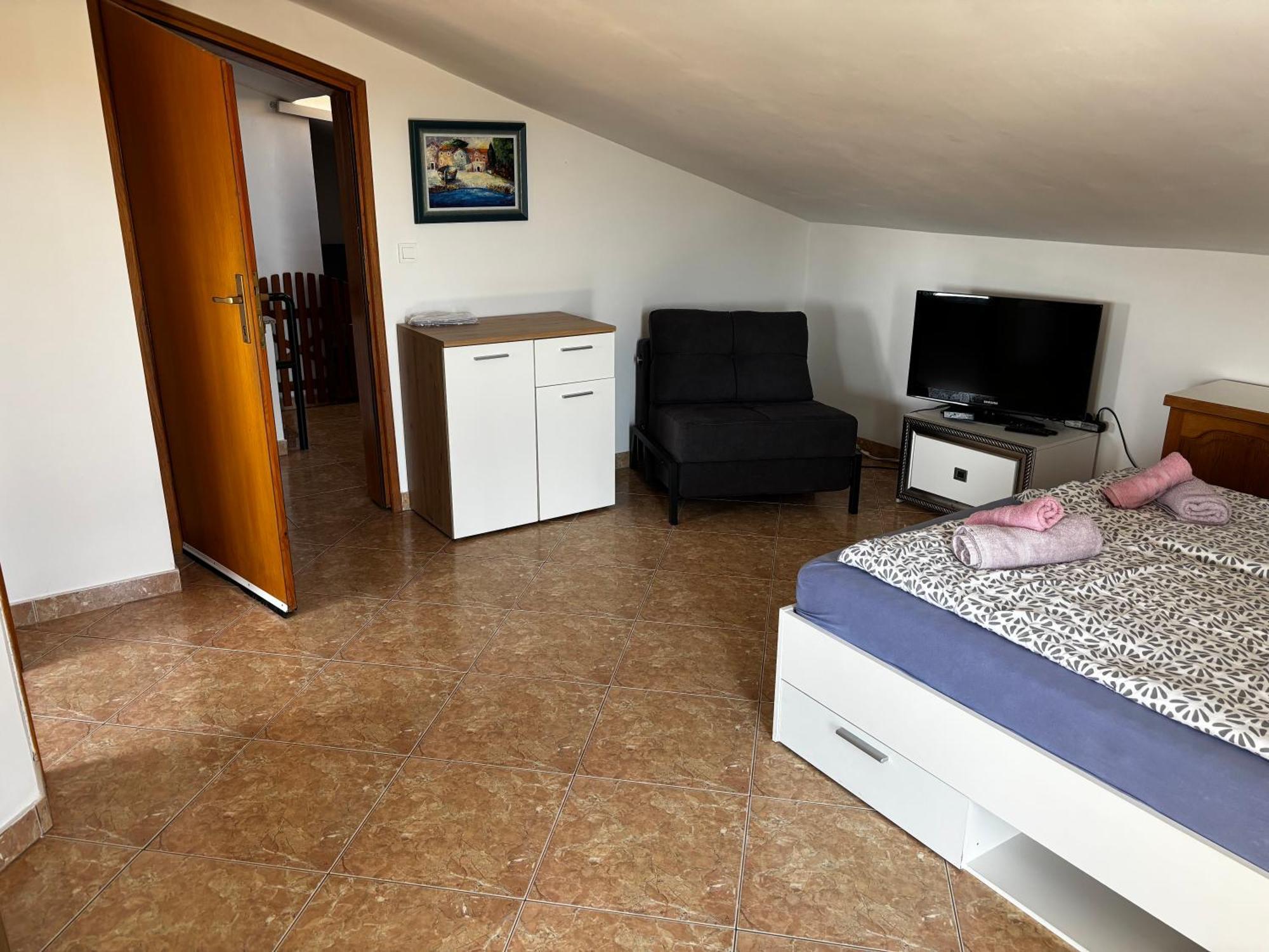 Rozi Apartman *