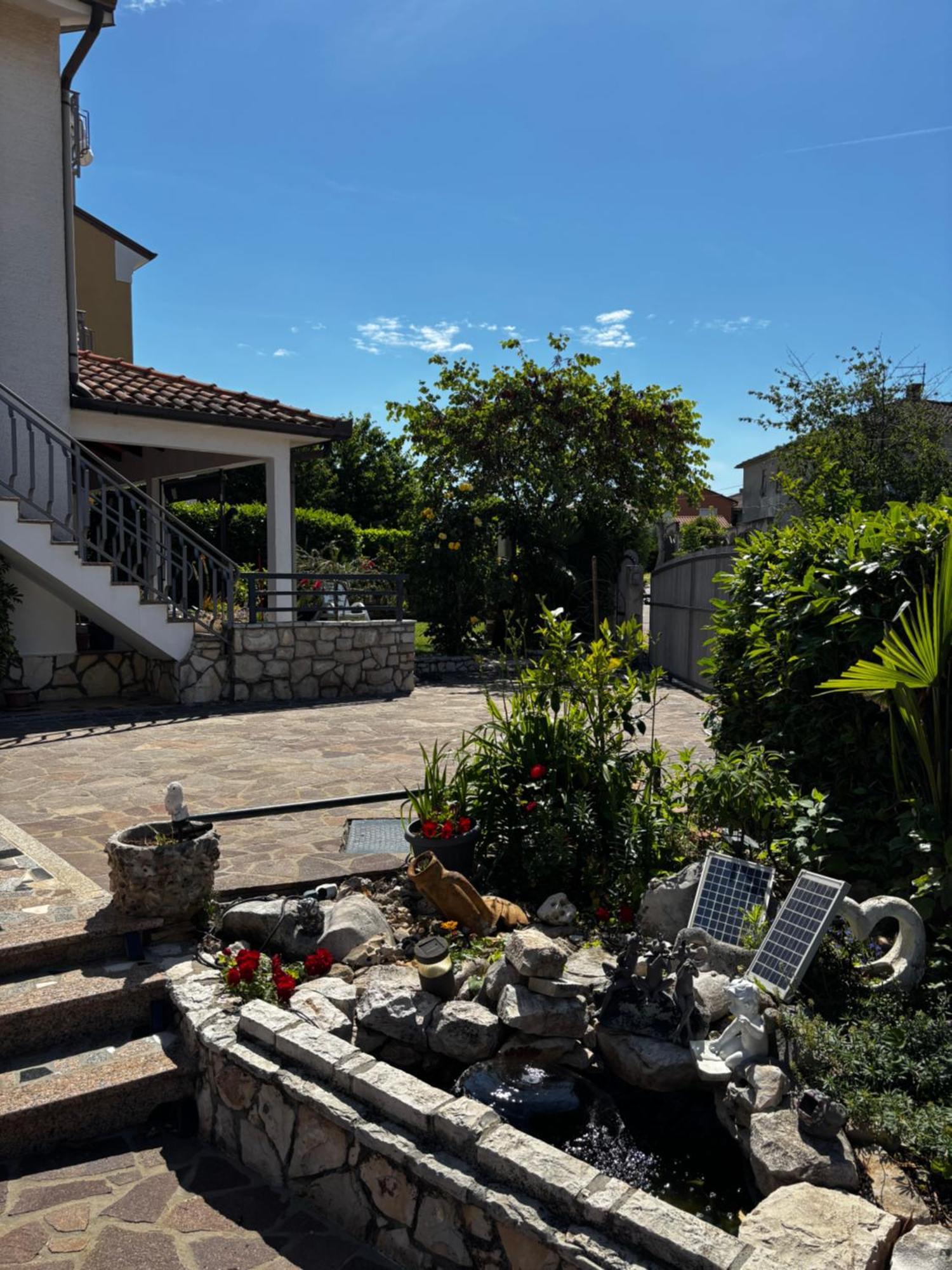 Rozi Apartman